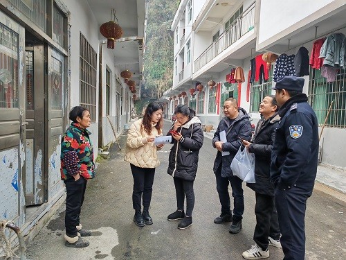 平溪乡交通建设取得显著进展，助力地方经济腾飞新闻报道